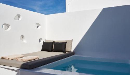 Exclusive Room with Outdoor Jetted Tub
