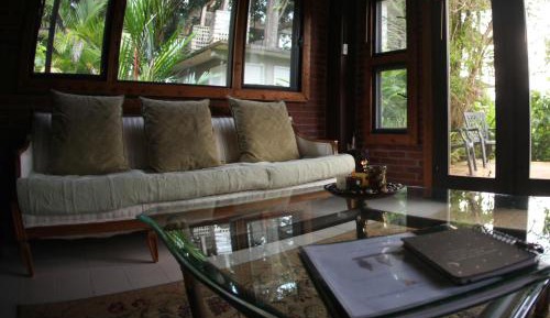 Deluxe Double Room with Side Sea View