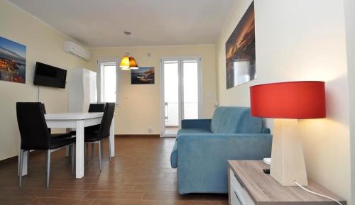 Two-Bedroom Apartment (5 Adults)