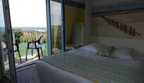 Double Room with Balcony and Sea View