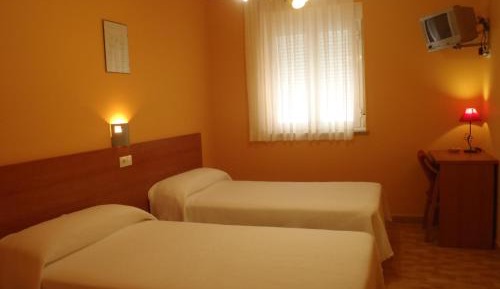 Twin Room with Bathroom