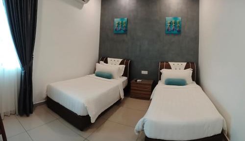 Twin Room with Private Bathroom