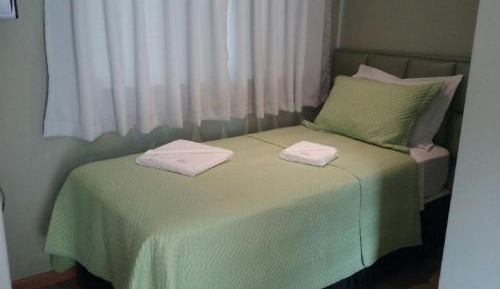 Standard Twin Room with Mountain View