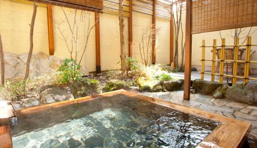 Family Room Mainsonette with Tatami Area and Private Open-Air Bath