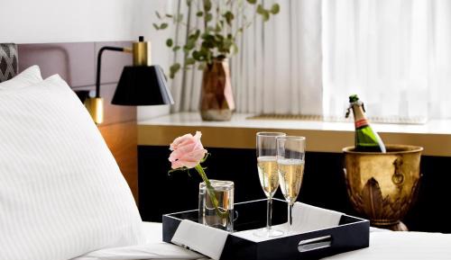 One-Bedroom Double Suite