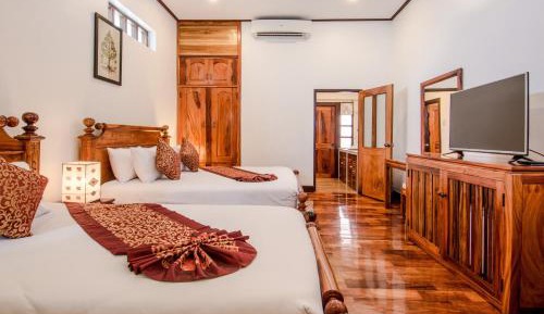 Deluxe Family Upper Floor