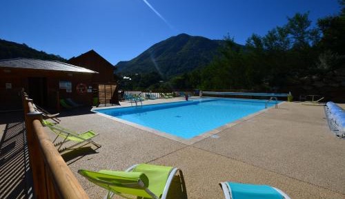 Apartment with Mountain View