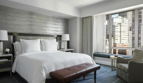 Premier One-Bedroom Suite