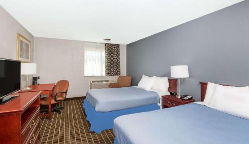 Double Room with Two Double Beds - Non-Smoking