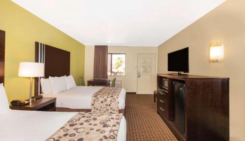 Double Room with Two Double Beds - Non-Smoking