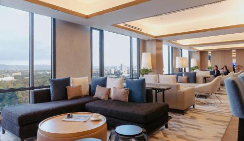 Corner Suite