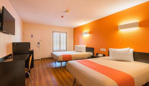 Queen Room with Two Queen Beds - Non-Smoking