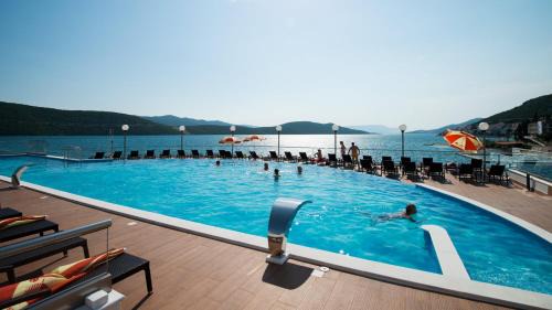 Double or Twin Room with Balcony and Sea View