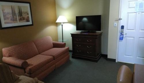 One-Bedroom Suite with Two Queen Beds - Non-Smoking