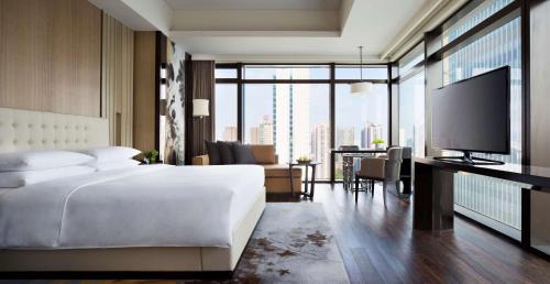 Club Deluxe King Room