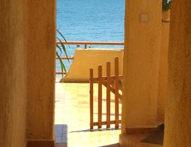 Apartment with Garden View