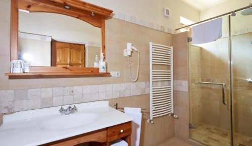 Superior Queen Room