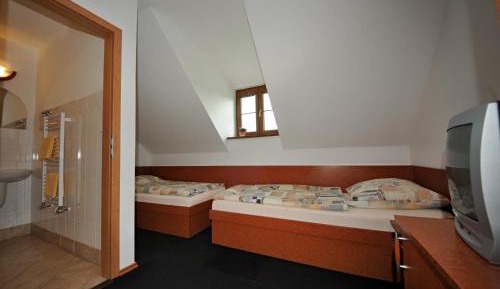 Twin Room with Bathroom