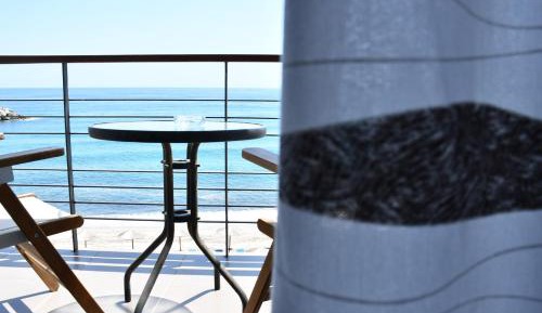 Double or Twin Room with Sea View