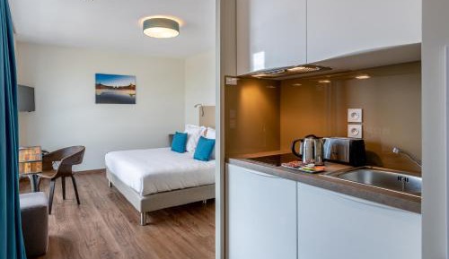 Superior Studio (Double Bed)