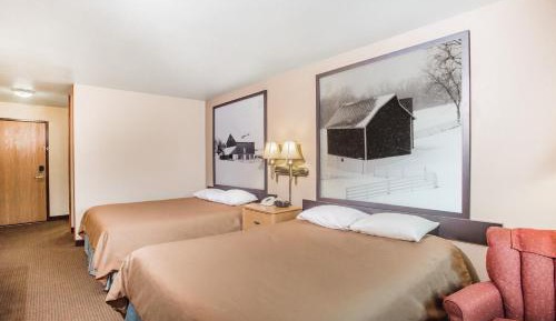 Queen Room with Two Queen Beds - Disability Access/Non-Smoking