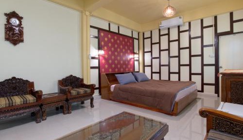 Deluxe King Suite