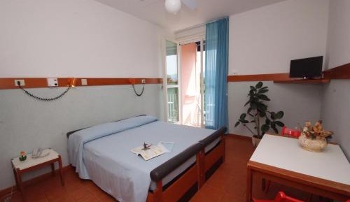 Studio (3 Adults)