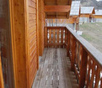 Two-Bedroom Chalet (6 Adults)