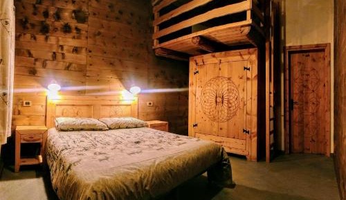 Quadruple Room with Private Bathroom