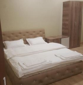 Deluxe Double Room (2 Adults + 1 Child)