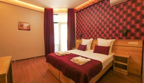 Double or Twin Room with Private Bathroom