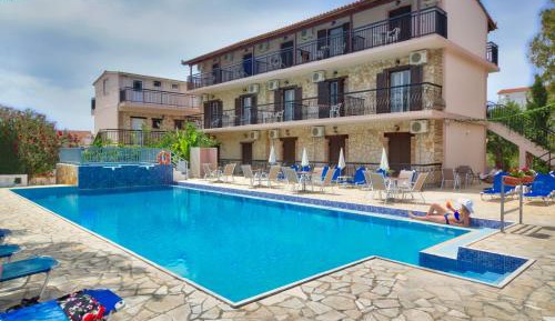 Triple Room with Pool View
