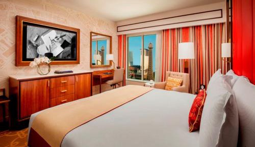 Eiffel Tower King Room