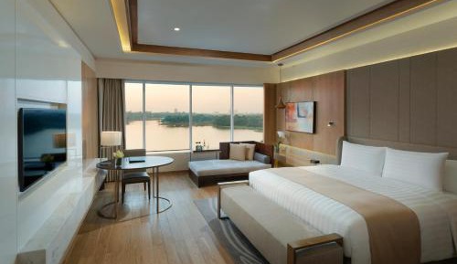 Premium Room with Lake View