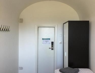 Single Room with Shared Bathroom