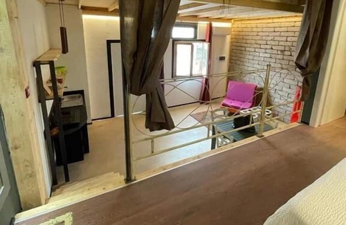 Borgo Roma Apartment | GARBINI AT THE LOFT F FAIR