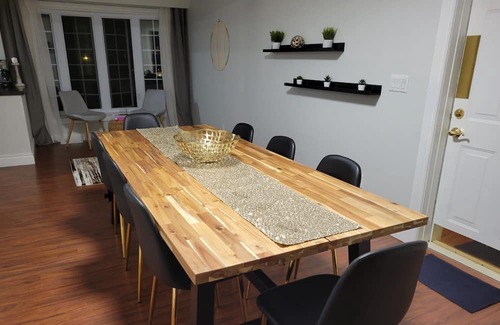 Cambridge House | The Grand River Getaway