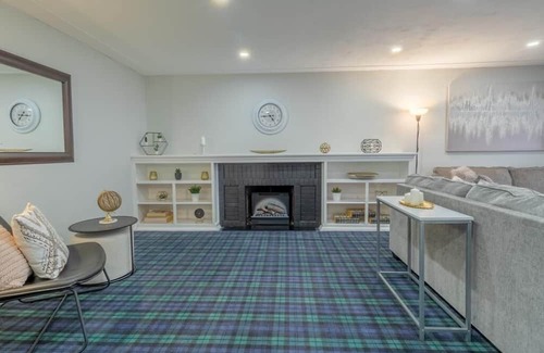 Cambridge House | The Grand River Getaway