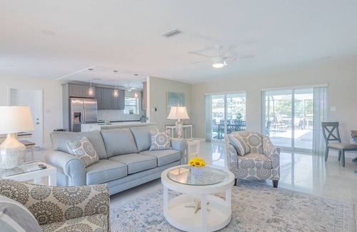 Port Charlotte - Charlotte Harbor House | Gorgeous Newly Renovated Modern Home! Dock, Direct Access to Charlotte Harbor! Fisherman's Delight!