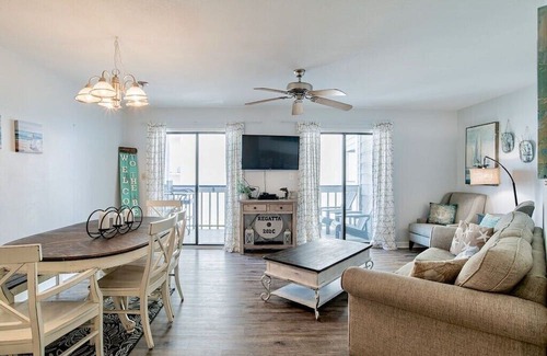 Gulf Shores Condo | Regatta 202C | Gulf Shores, AL