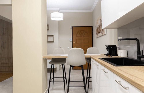 Alimos Apartment | Fresh Beach House for 4