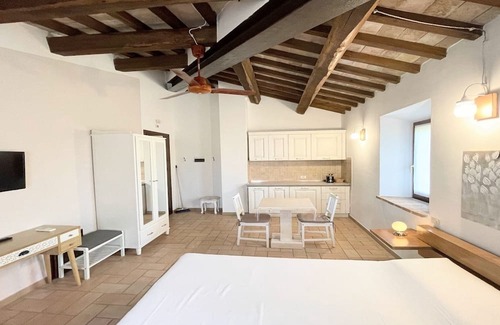 Limiti Villa | Spello By The Pool - Sleeps 11 - Fabulous Villa + Pool. All Exclusively Yours