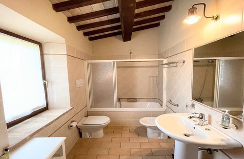 Limiti Villa | Spello By The Pool - Sleeps 11 - Fabulous Villa + Pool. All Exclusively Yours