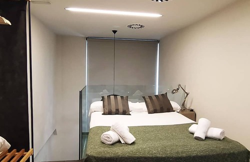 el Fort Pienc Apartment | My Space Barcelona Studio near Arc de Triomphe in a building with swimming pool