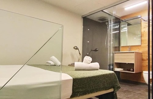 el Fort Pienc Apartment | My Space Barcelona Studio near Arc de Triomphe in a building with swimming pool