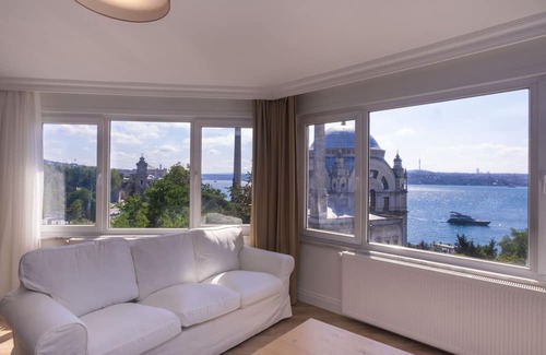 Kabatas Condo | Contemporary Waterfront Apt. with a Stunning View