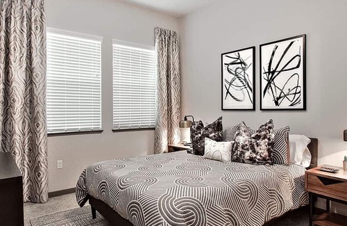 Las Vegas Condo | Panoramic Condo w/ Strip View & King Bed 0.3 mi from Caesar's Palace