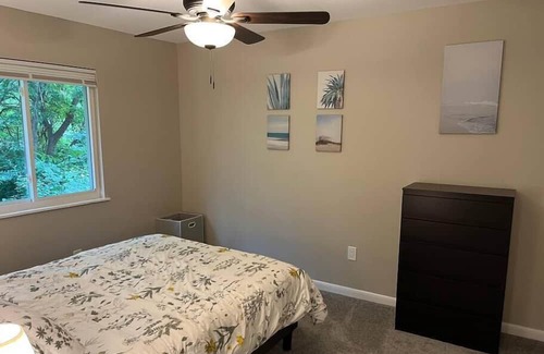 Norwood Apartment | Carter #1, Two bedroom unit near Xavier, Downtown