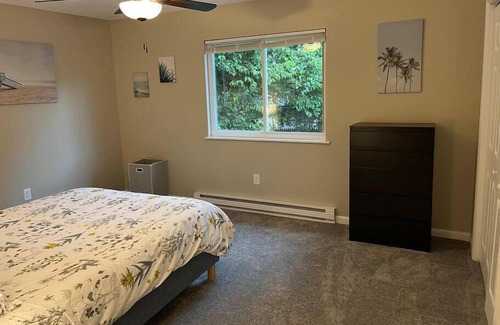 Norwood Apartment | Carter #1, Two bedroom unit near Xavier, Downtown