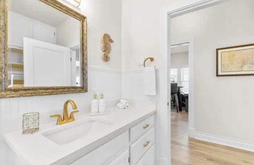 Sayles Blvd. Area House | Luxury stay in the heart of Abilene!